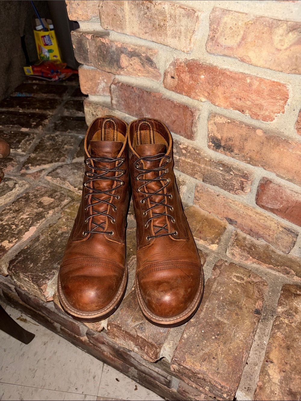 Red Wing Shoes 8085 Iron Ranger Men's
Boot - Brown 11